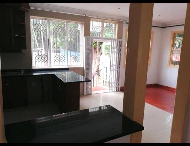 2 BEDROOM HOUSE FOR SALE IN GLENWOOD